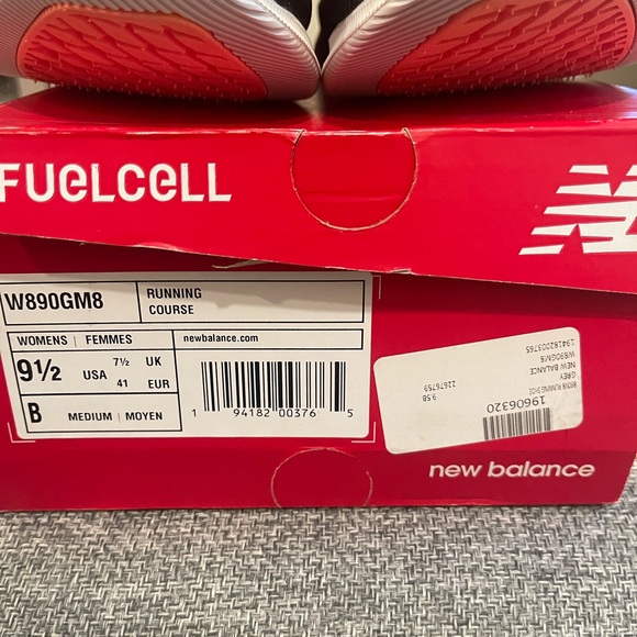 Adidas Fuel Cell Women’s Running Shoes Size 9.5 - Picture 2 of 5